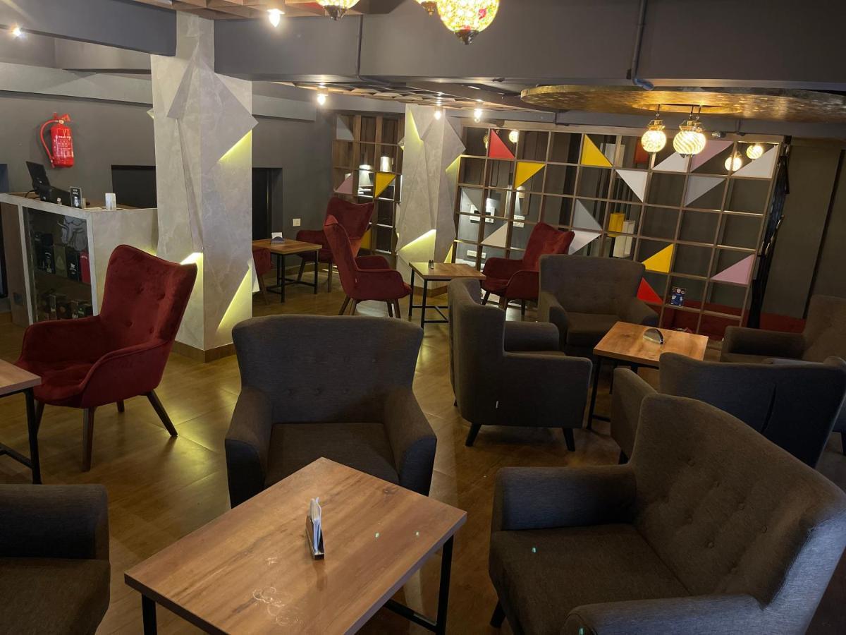 Hotel Yamuna Adur Εξωτερικό φωτογραφία